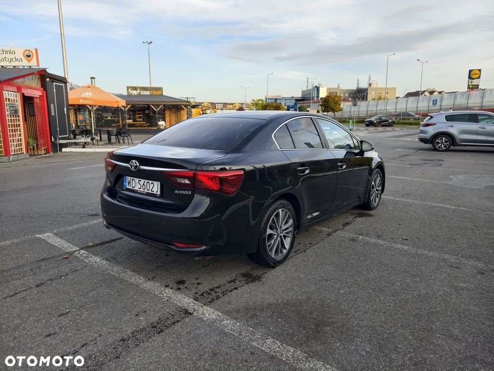 Toyota Avensis 2017 photo 5