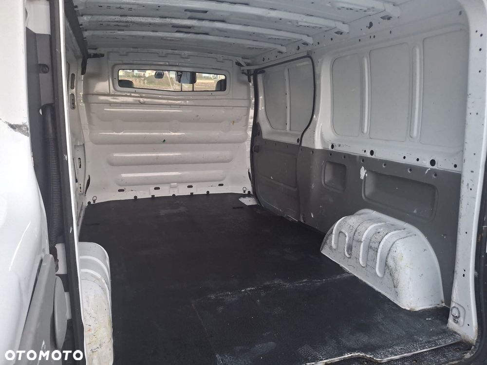 Renault Trafic - 15