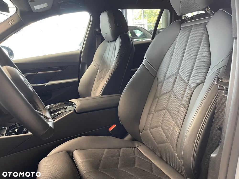 BMW Seria 5 520d xDrive mHEV M Sport - 8