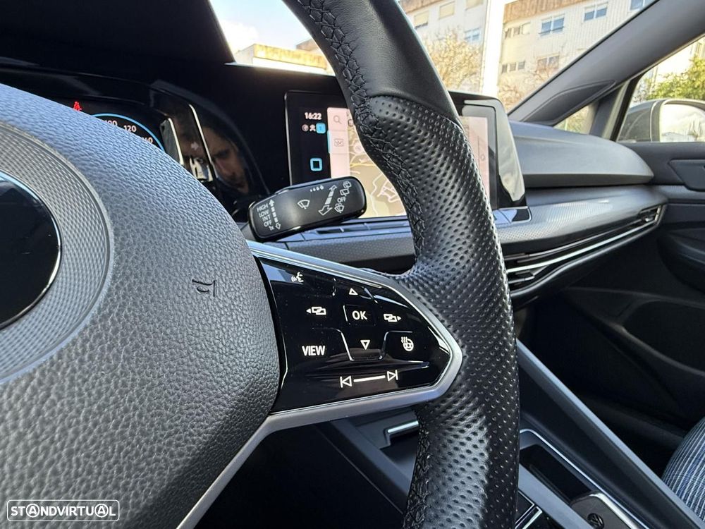 VW Golf 1.4 TSI GTE+ DSG - 32