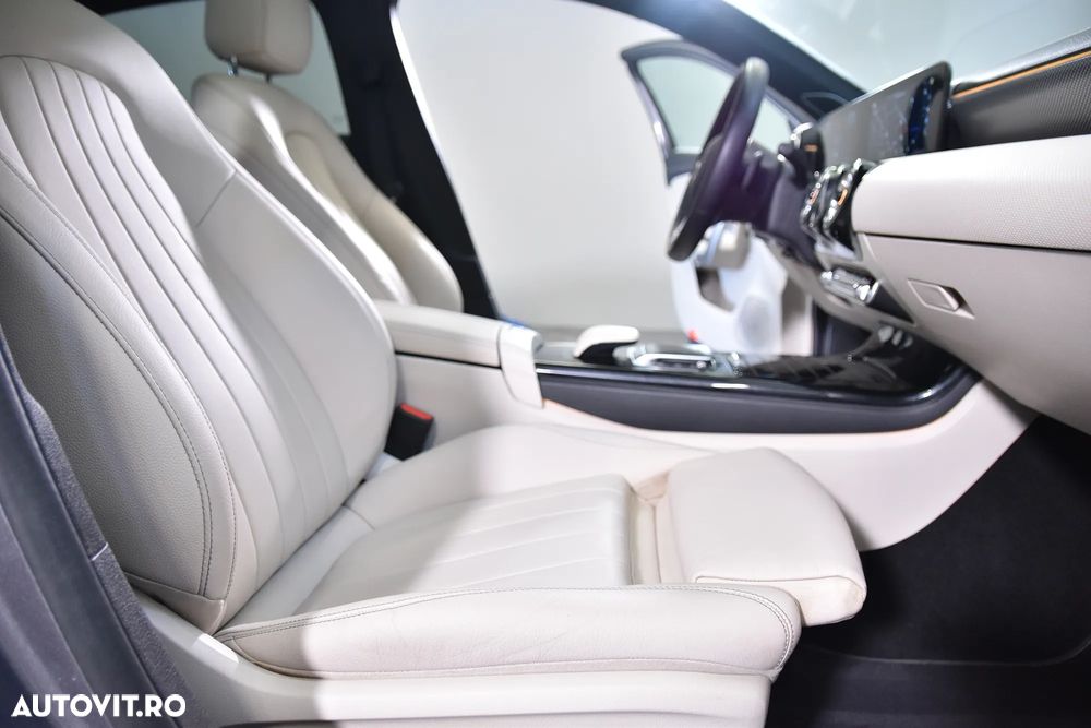 Mercedes-Benz A 250 e 8G-DCT - 11