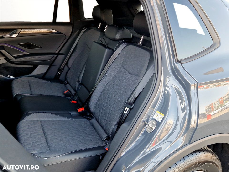 Volkswagen Tiguan - 12