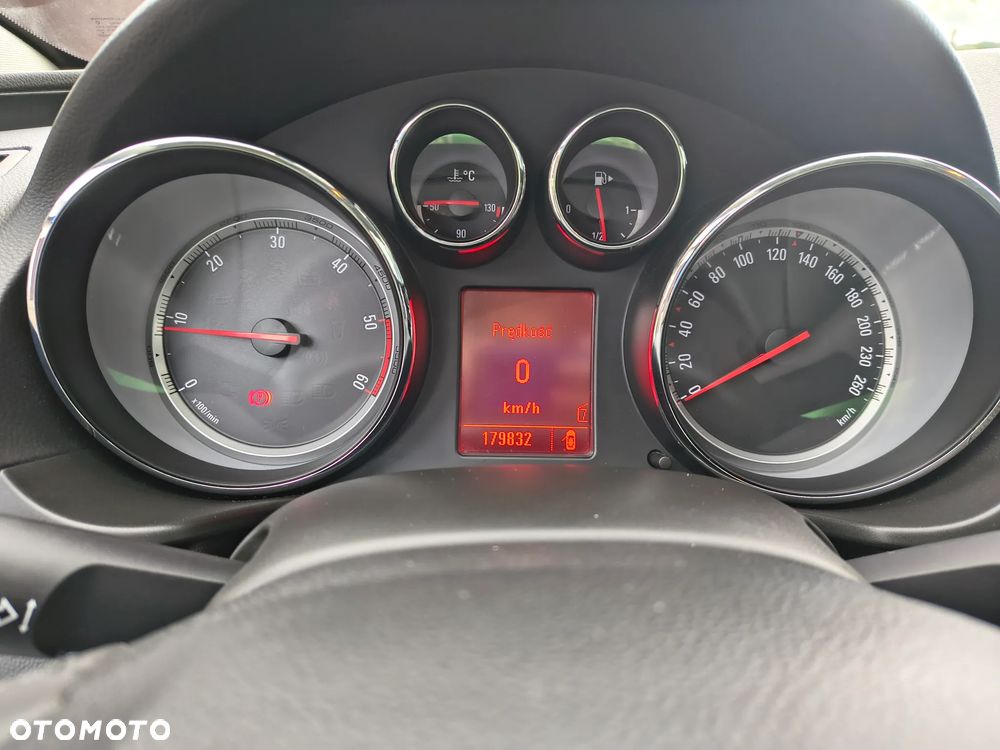 Opel Insignia 2.0 CDTI - 8