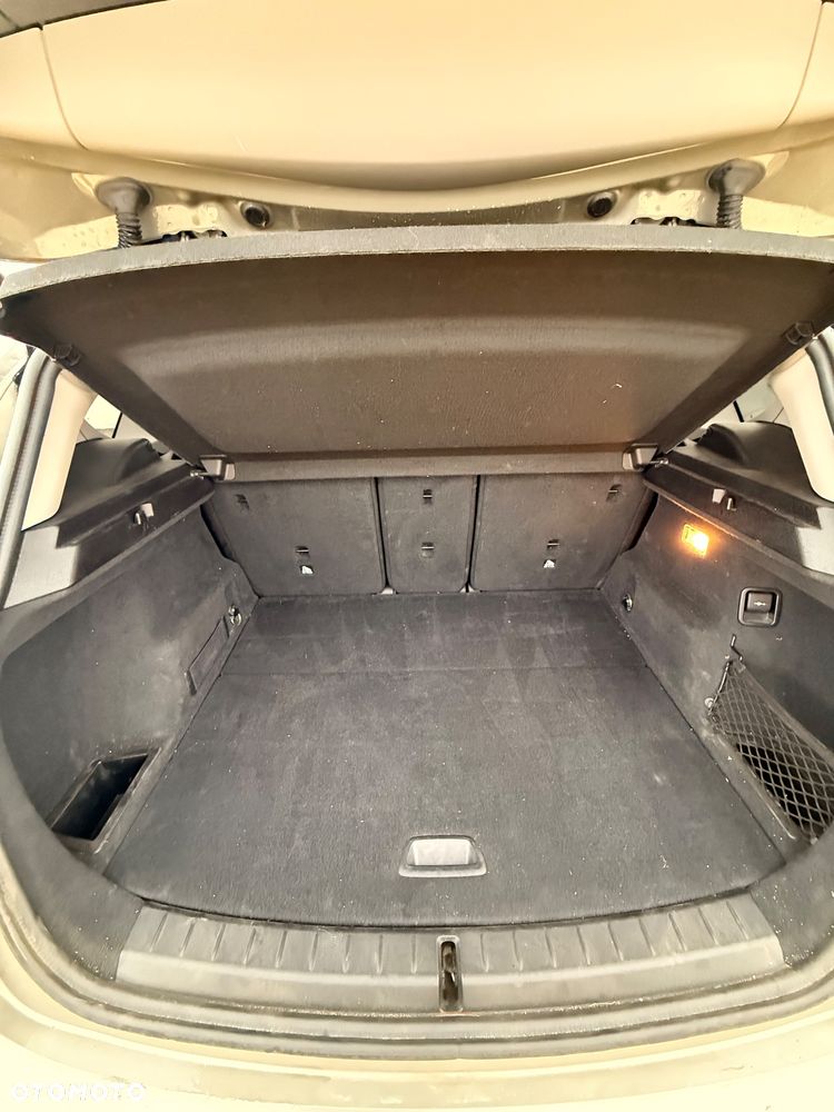 BMW Seria 2 218i - 12