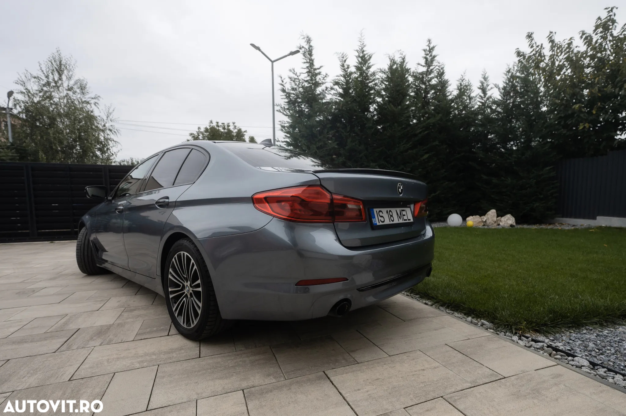 BMW Seria 5 520d AT - 27