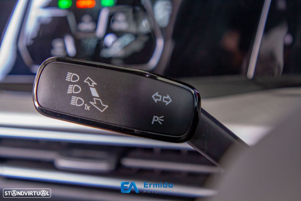 VW Golf 1.0 eTSI Life DSG - 34