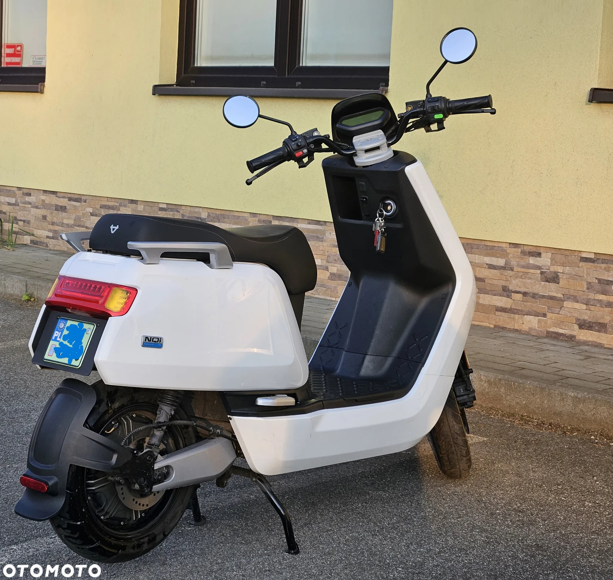 Niu NQI - 4
