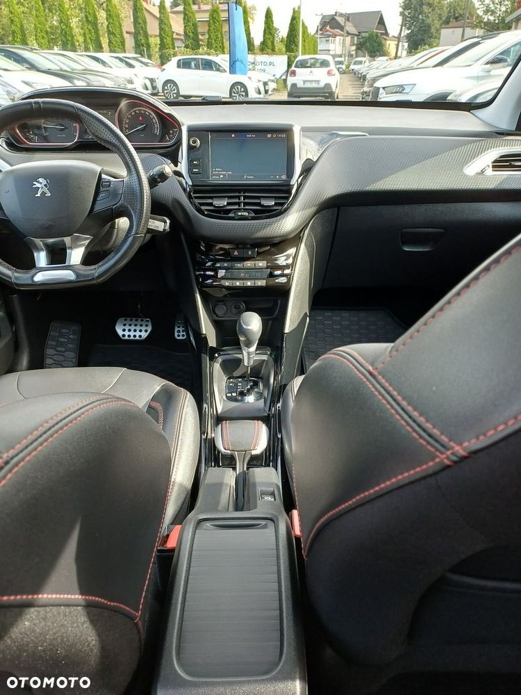 Peugeot 2008 PureTech 110 Stop&Start EAT6 GT-Line Edition - 26
