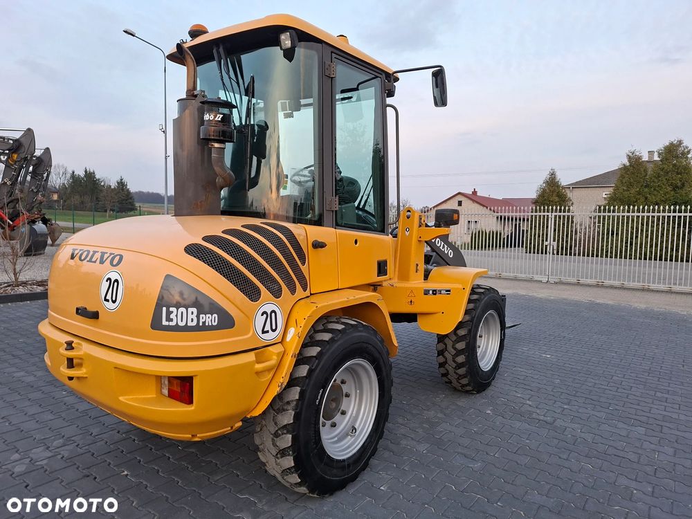 Volvo L30 PRO / Łyżka Otwierana +Widły / - 8