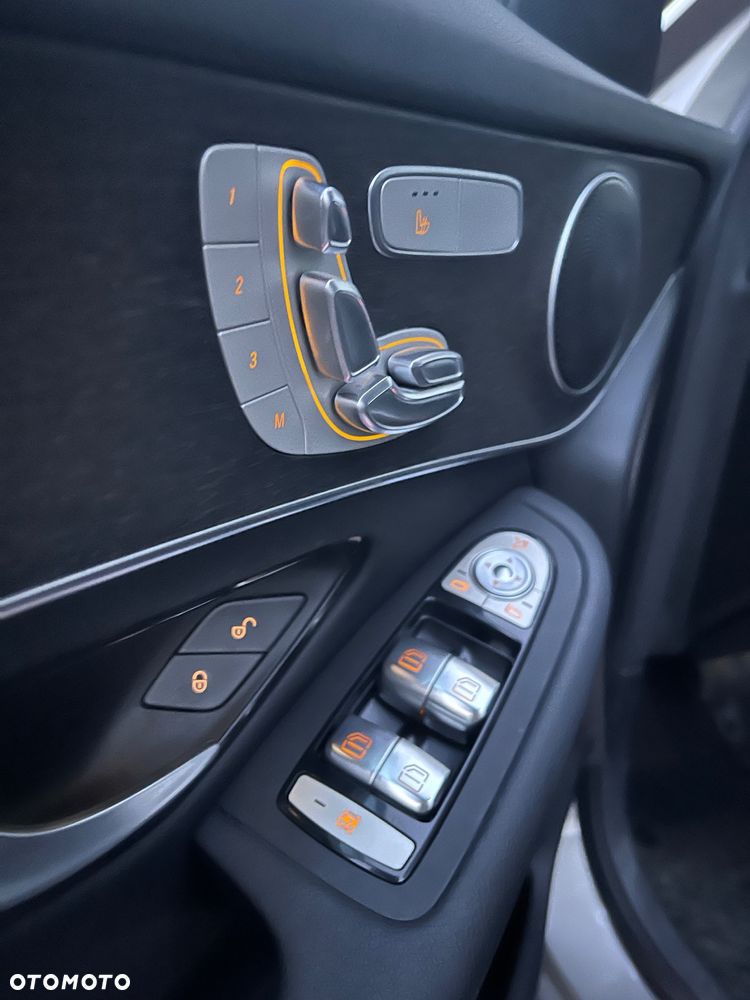 Mercedes-Benz GLC 300 4Matic 9G-TRONIC - 12