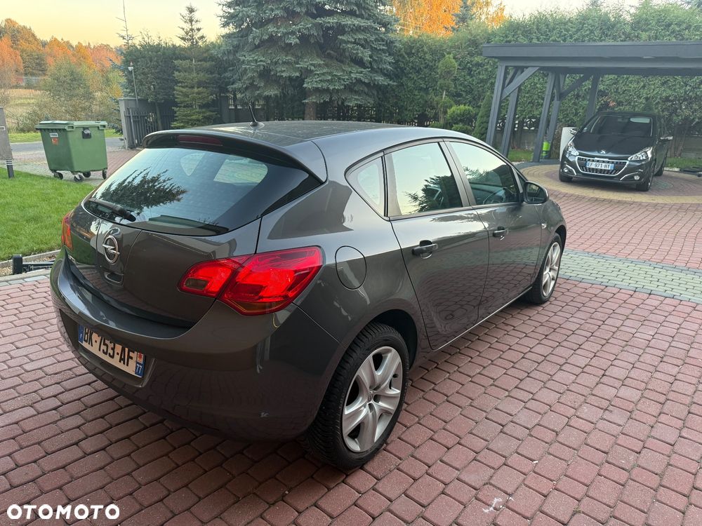 Opel Astra - 4