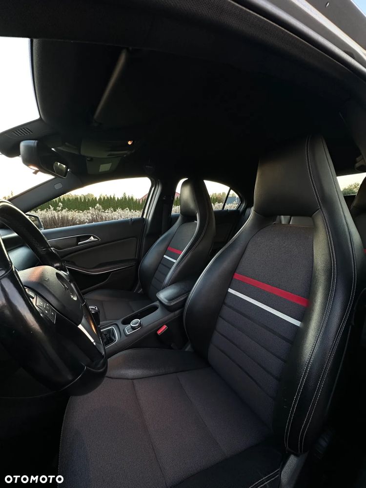 Mercedes-Benz Klasa A 180 BlueEfficiency Edition - 17