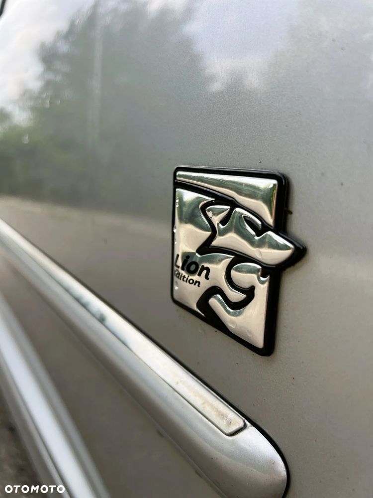 Peugeot 207 - 30