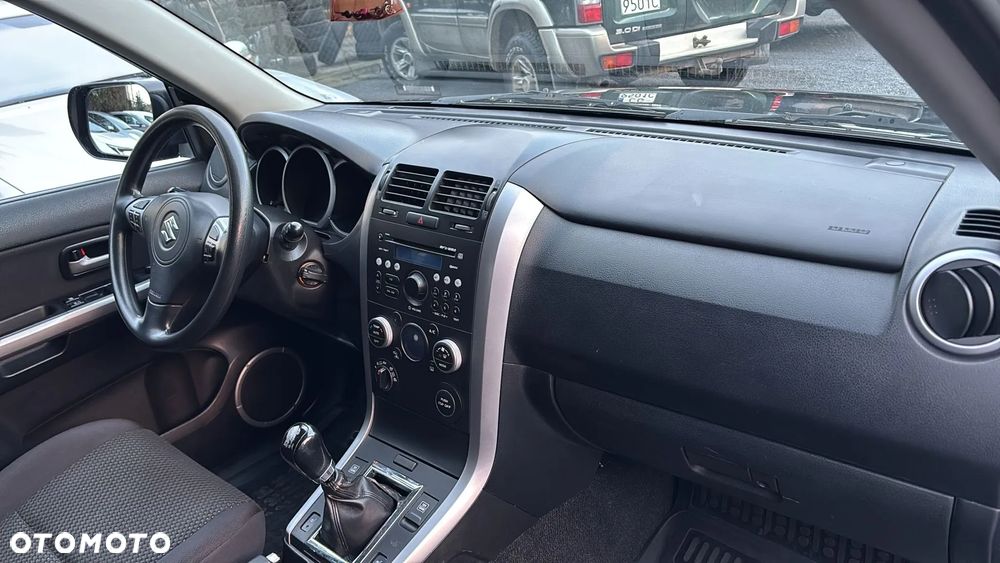 Suzuki Grand Vitara 1.9 DDiS Comfort DPF - 19