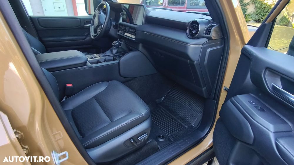 Toyota Land Cruiser 300 - 36