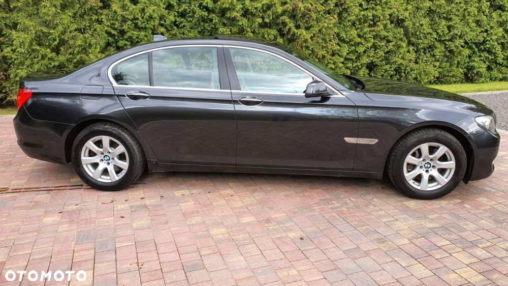 BMW Seria 7 730d - 12