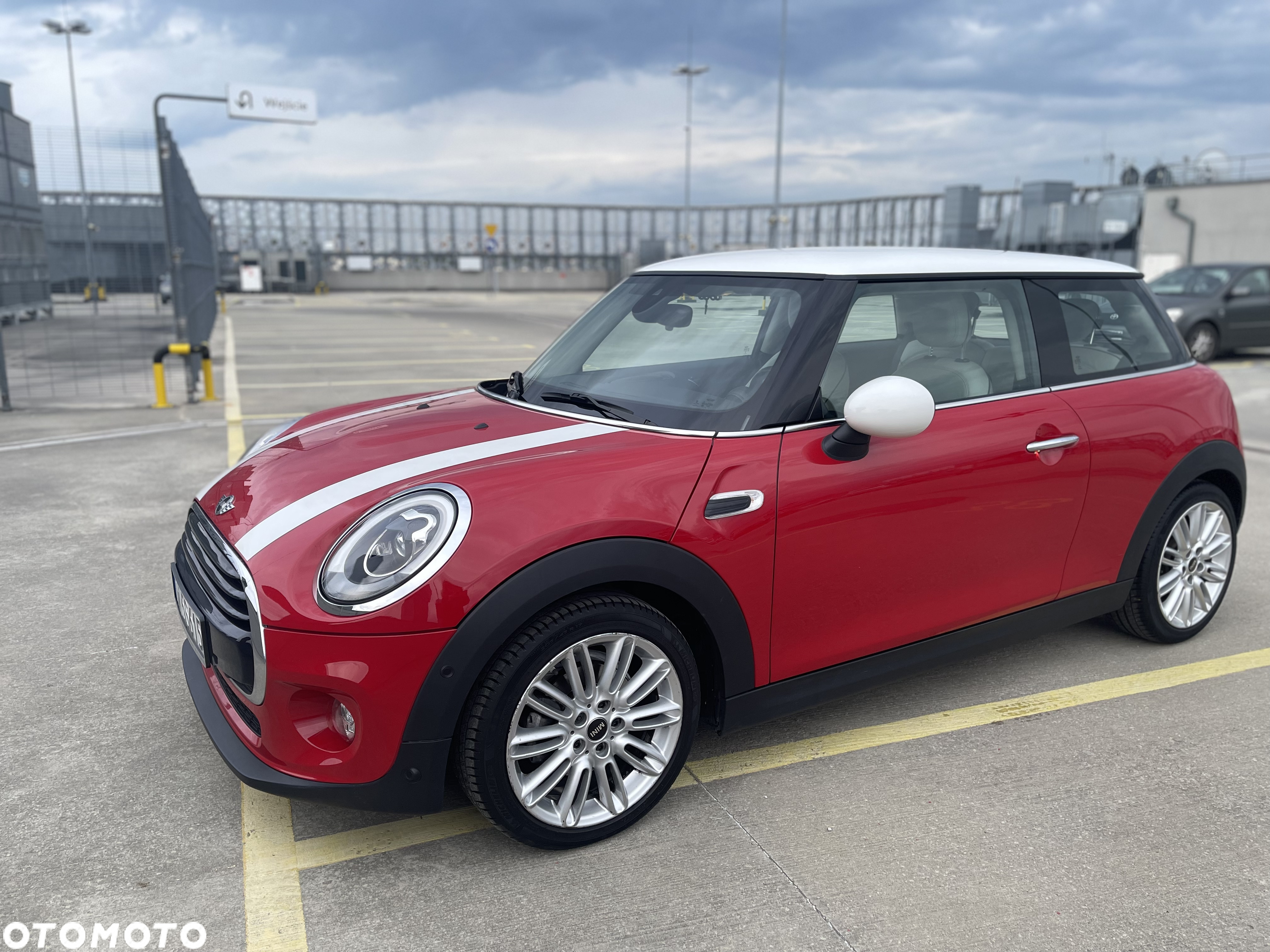 MINI Cooper Standard - 2