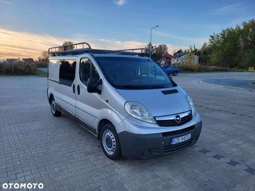 Opel Vivaro - 2