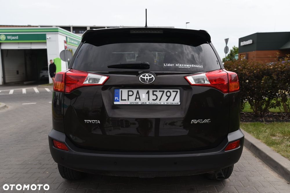 Toyota RAV4 2.0 D-4D Prestige - 19