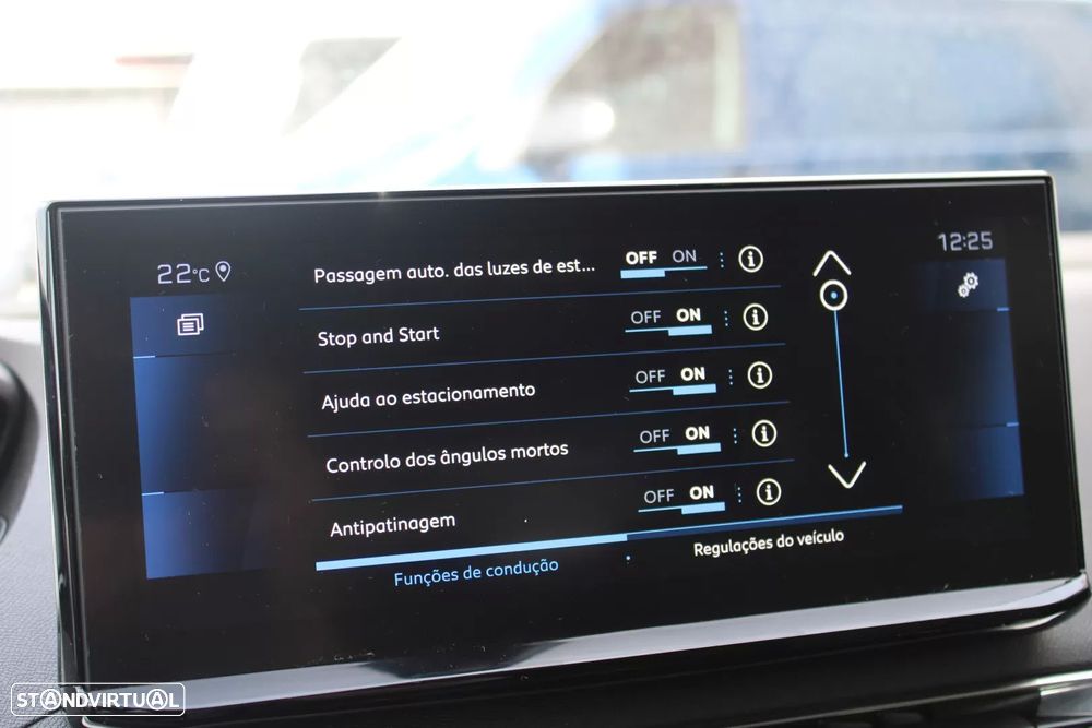 Peugeot 3008 1.5 BlueHDi Allure EAT8 - 26