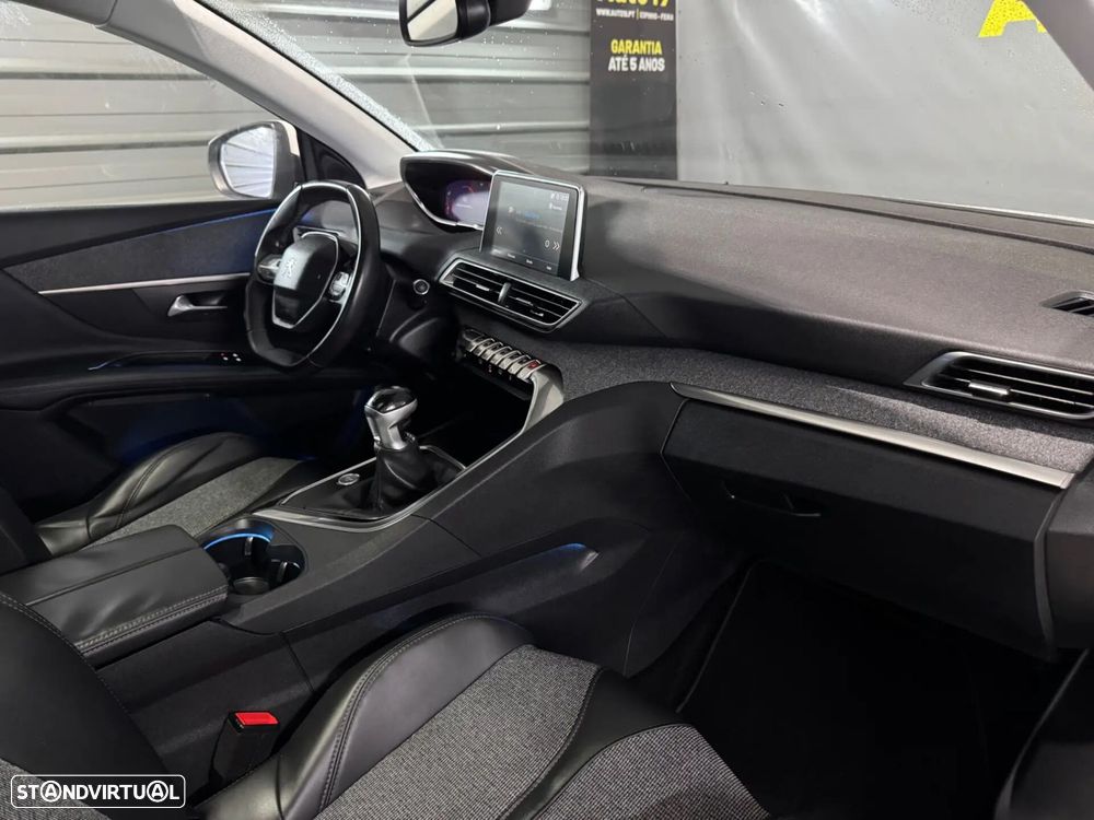 Peugeot 3008 1.2 PureTech Allure Pack - 14