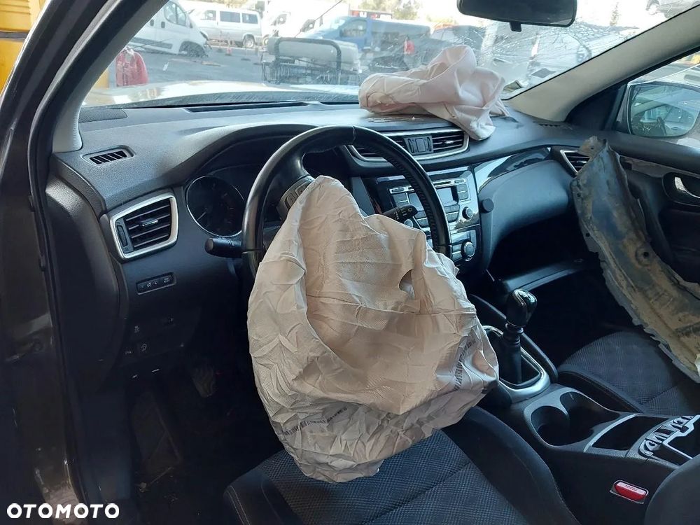 Nissan Qashqai 1.2 DIG-T N-Connecta EU6 - 12