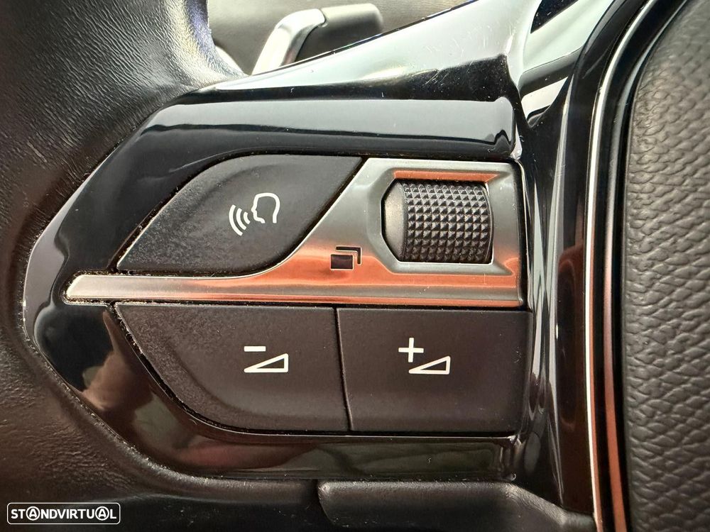 Peugeot 3008 1.2 PureTech Allure EAT8 - 16