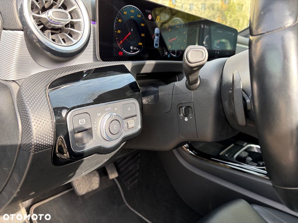 Mercedes-Benz Klasa A 220 4Matic 7G-DCT Progressive - 19