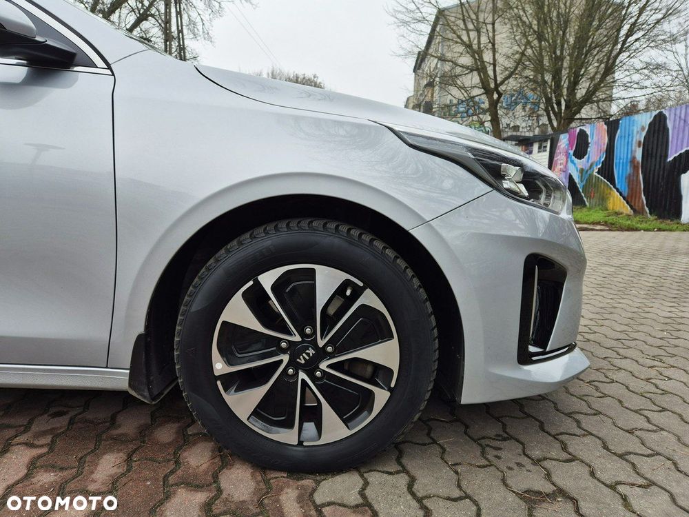 Kia Ceed 1.6 GDI PHEV L DCT - 19