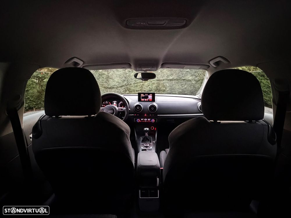 Audi A3 1.6 TDI S line Sport Pack - 17