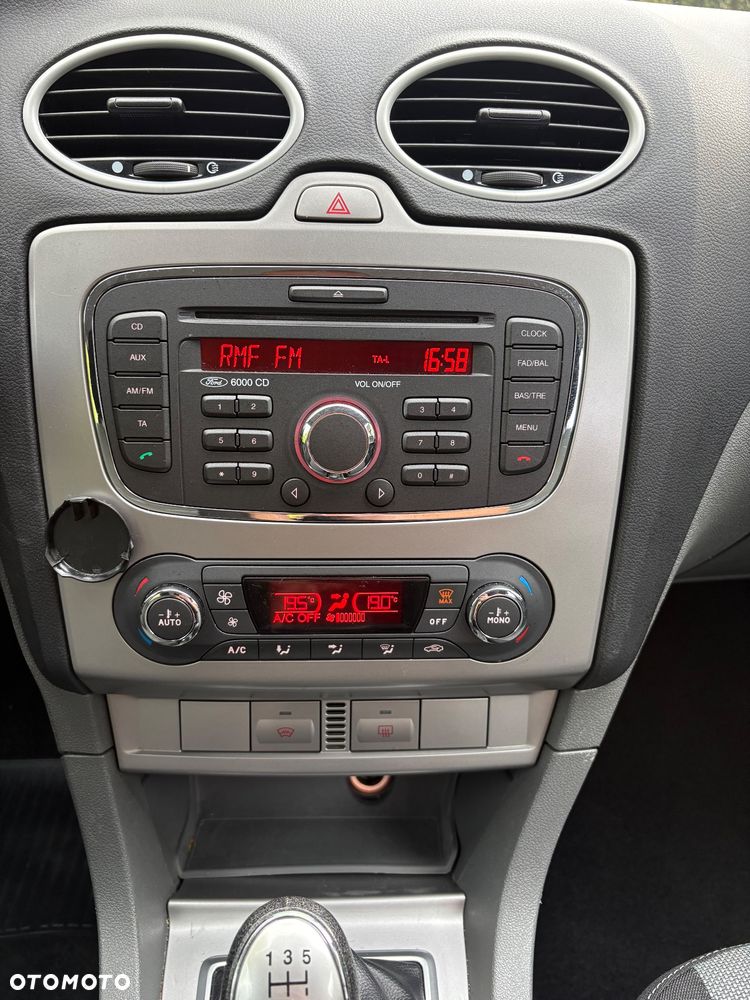 Ford Focus 1.6 Trend - 14