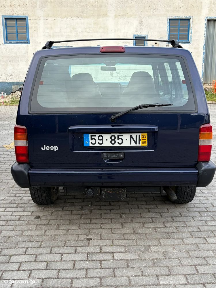 Jeep Cherokee 2.5 TD Sport Oficial - 4
