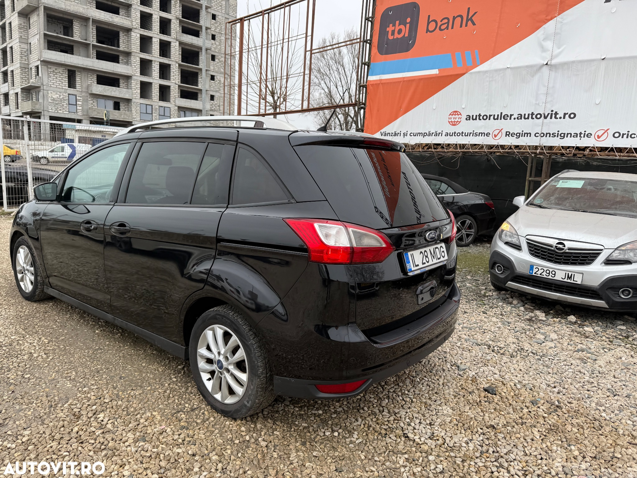 Ford Grand C-Max - 23