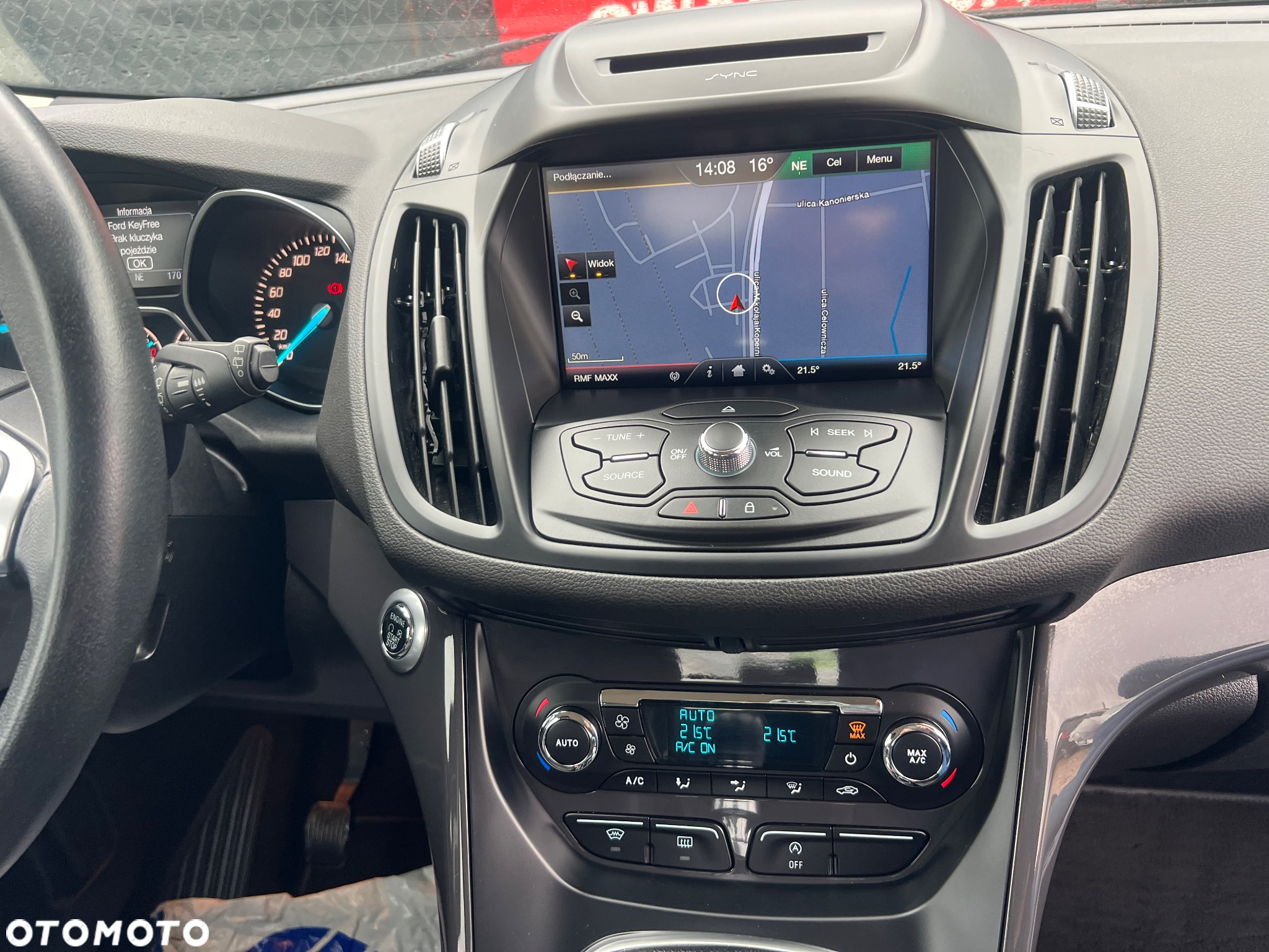 Ford Kuga - 10