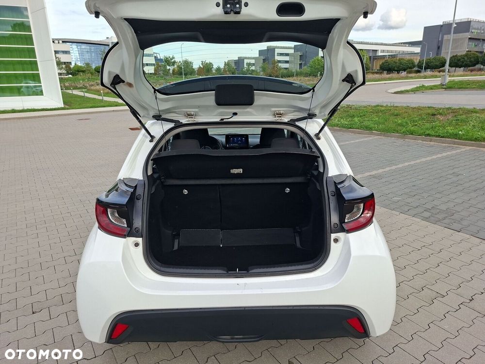Toyota Yaris - 12