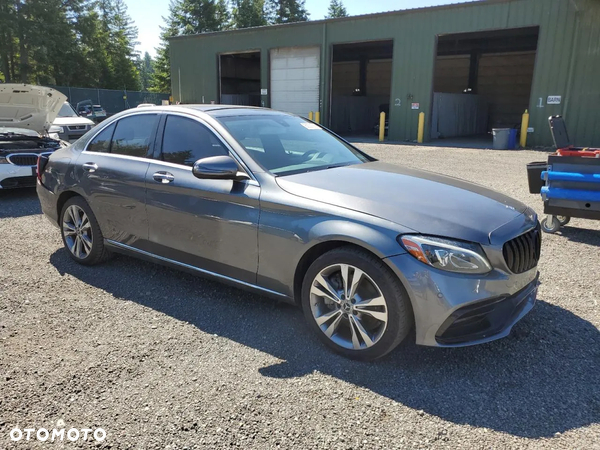 Mercedes-Benz Klasa C 300 9G-TRONIC