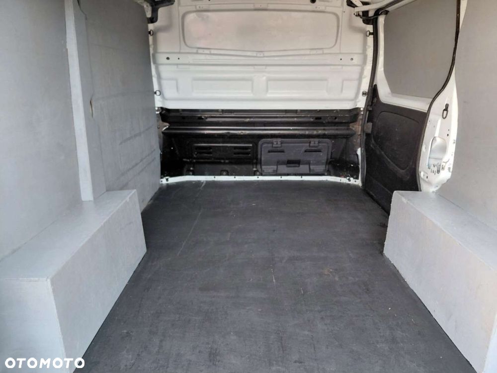 Renault TRAFIC - 19