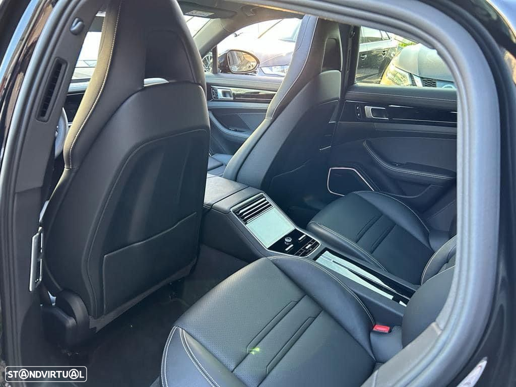 Porsche Panamera 4 E-Hybrid 10 Years Edition - 7