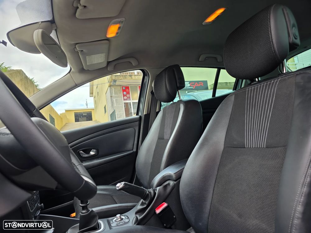 Renault Mégane 1.5 dCi Dynamique - 10