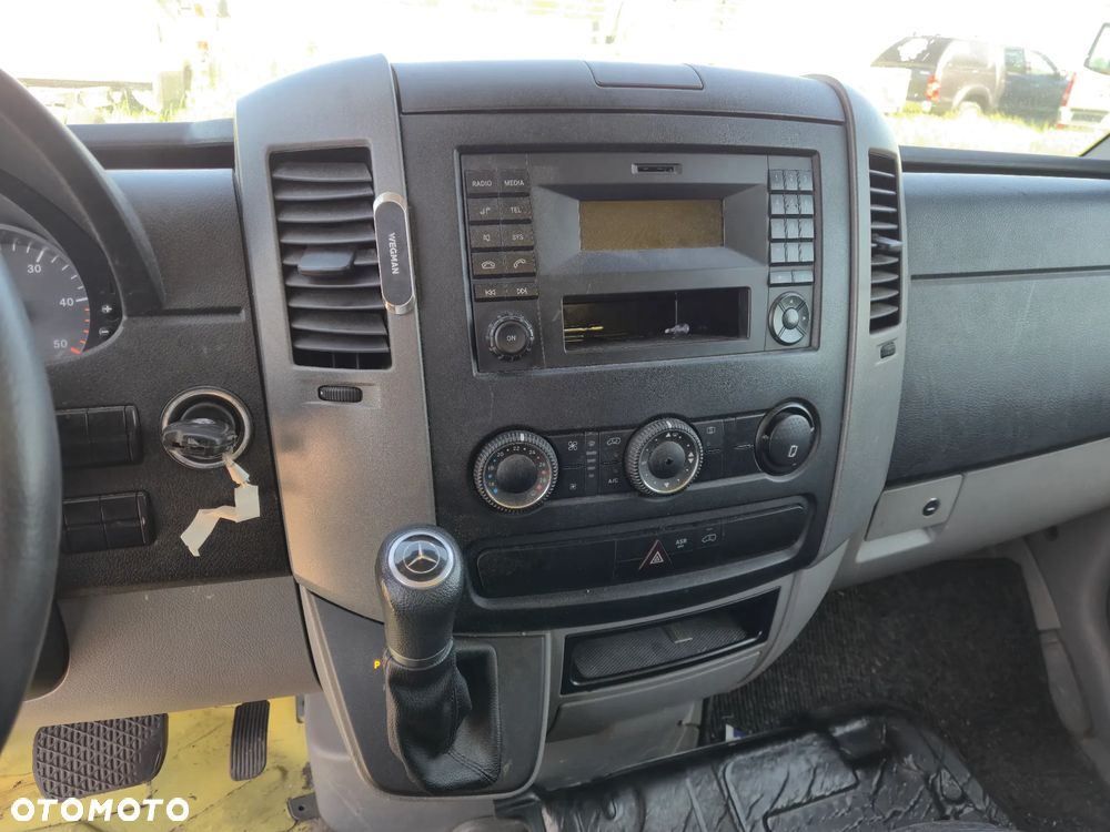 Mercedes-Benz Sprinter 319 - 7