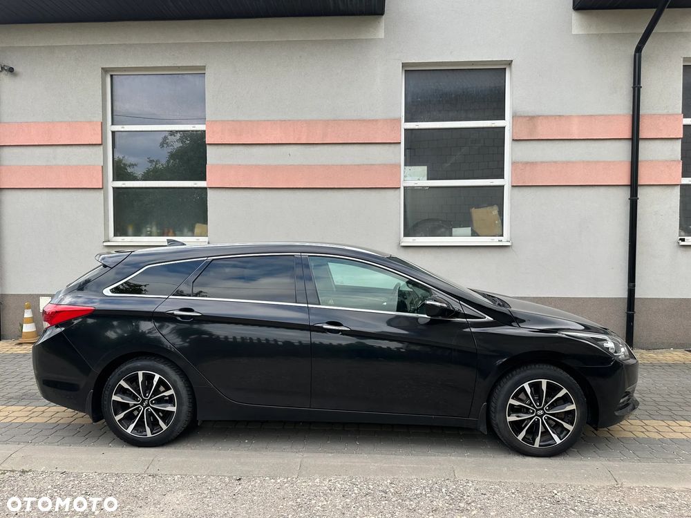 Hyundai i40 Kombi blue 1.7 CRDi Style - 15