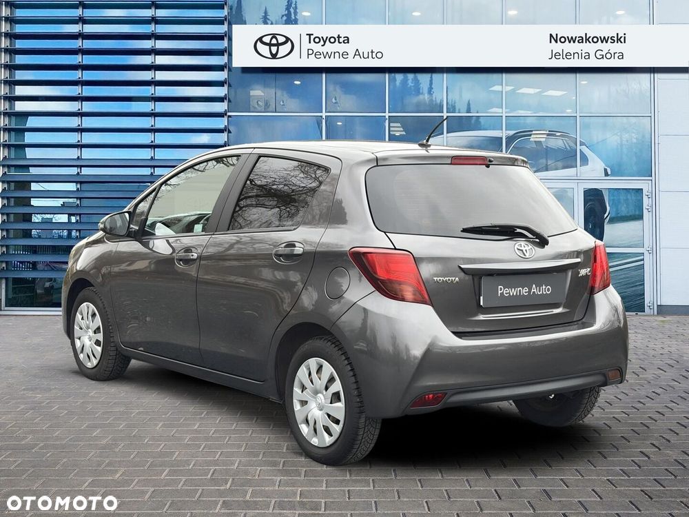 Toyota Yaris - 4