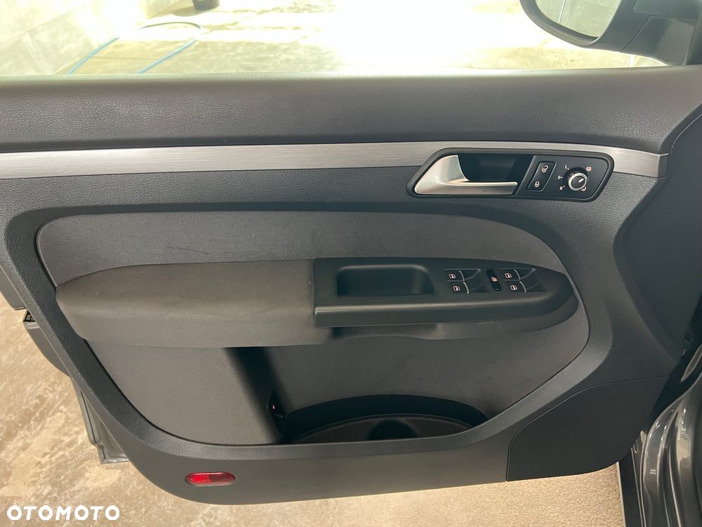 Volkswagen Touran 2.0 TDI DPF Comfortline DSG - 16