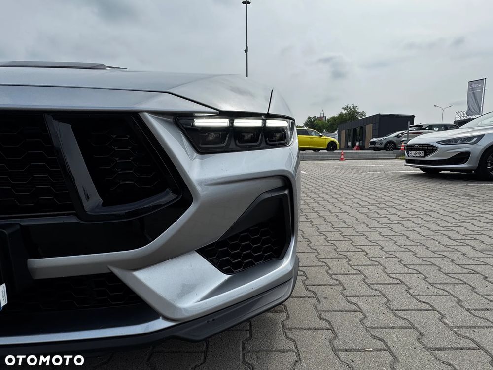 Ford Mustang - 7