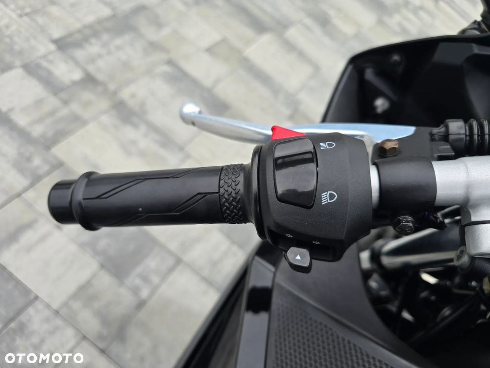 Yamaha YZF - 21