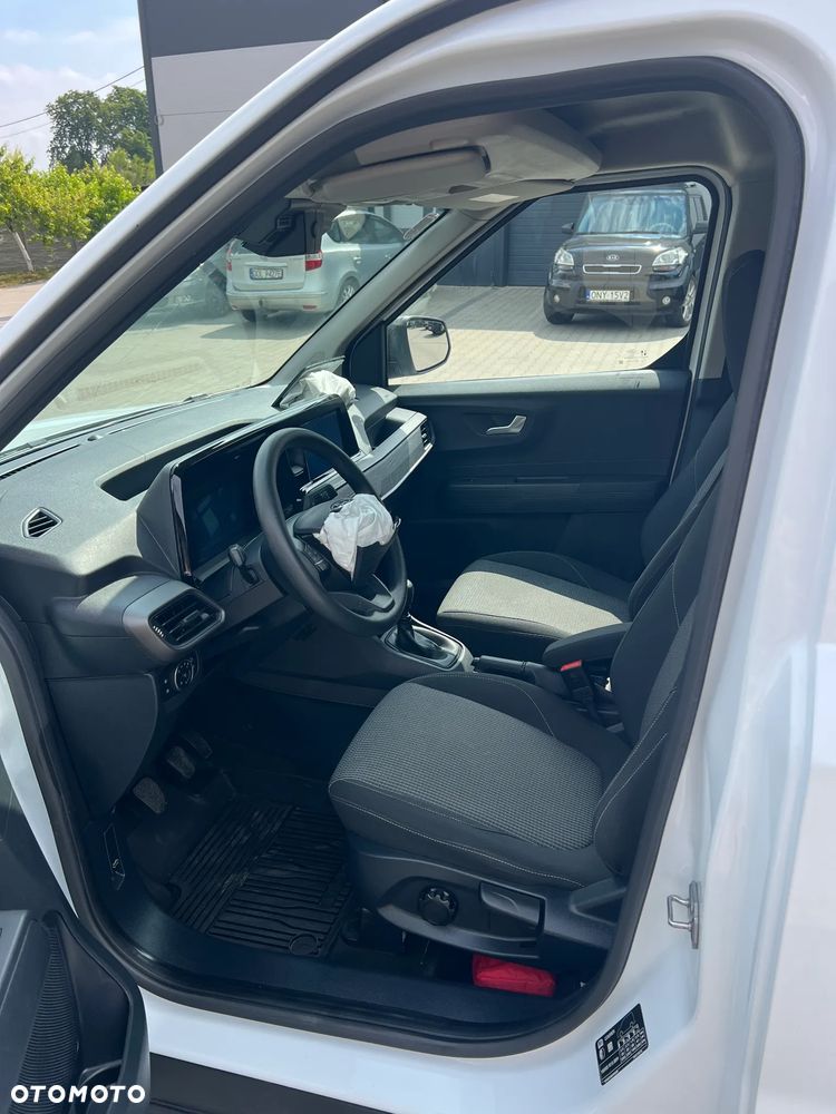 Ford Transit Courier - 9