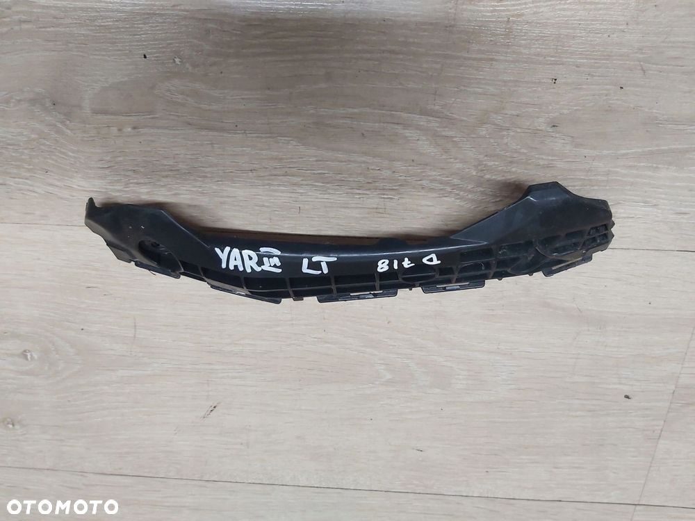 Toyota Yaris III II Lift 18-21r ślizg zderzaka lewy tył 52576-0D450 - 1