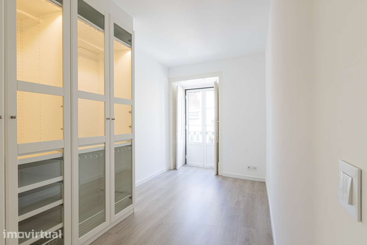 T2+1 Remodelado com Logradouro no Centro de Oeiras - Grande imagem: 5/28