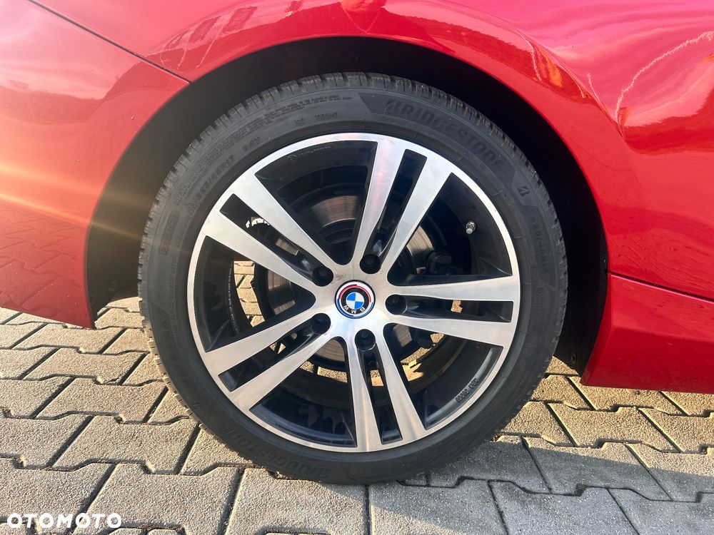 BMW Seria 2 218d - 12