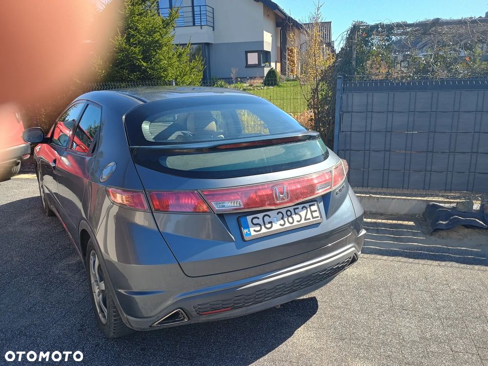 Honda Civic 1.8 Comfort - 9